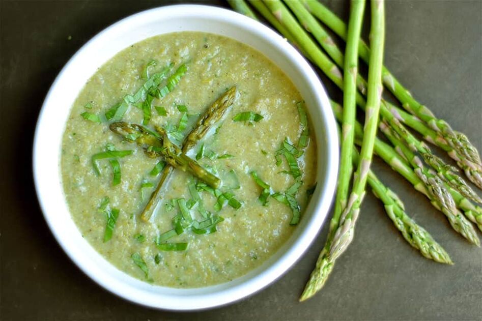Chicken and asparagus soup