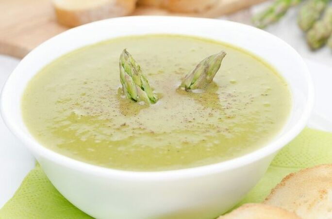 Asparagus soup puree